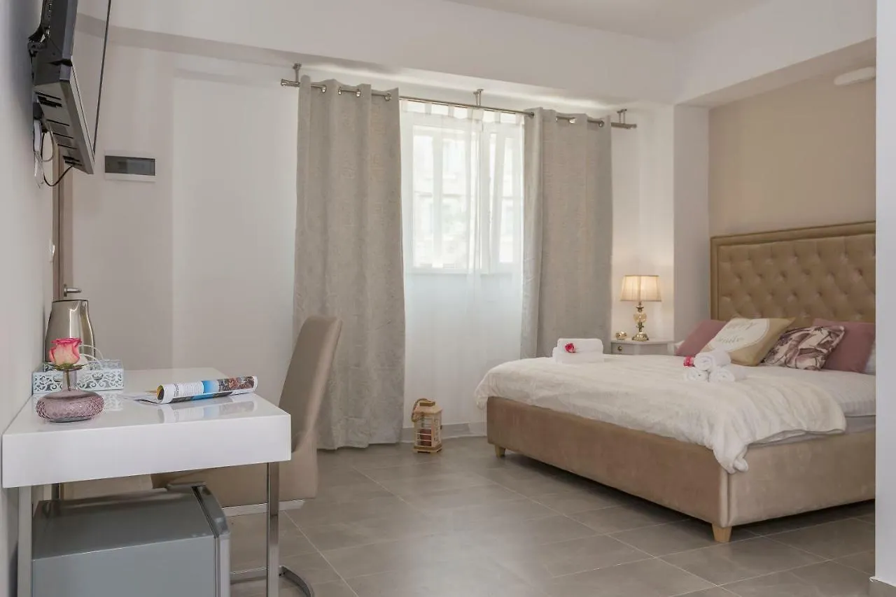 Luxury Rooms Saint Jacob Trogir Penzion